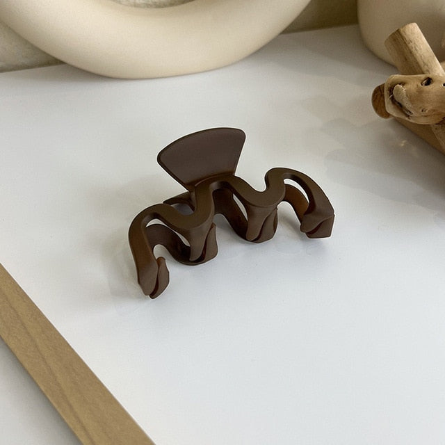 Coffee Hair Clip - Wavy